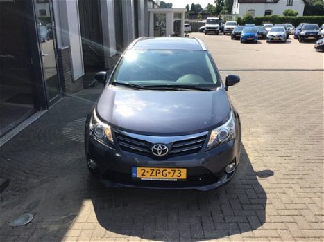 Toyota Avensis Wagon - 1.8 VVTi Business - 1