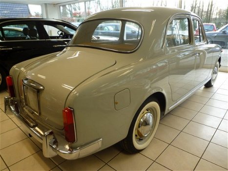 Lancia Appia - IIIa Series Sedan - 1