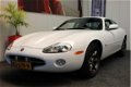 Jaguar XK8 - 4.0 V8 Coupé YOUNGTIMER LEDER CLIMATE CONTROL CRUISE CONTROL TEL PDC LM VELGEN ZEER MOO - 1 - Thumbnail