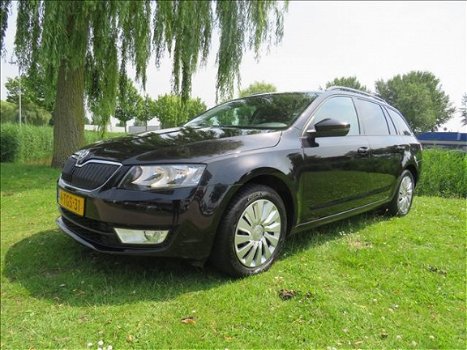 Skoda Octavia Combi - 1.2 TSI Ambition 137000km *NL-AUTO* NAVI CRUISE DEALER ONDERHOUDEN *BOVAG - 1