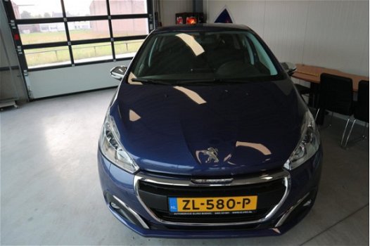 Peugeot 208 - 1.2 PureTech Style Pack AIRCO CRUISE NAVI PDC LMV - 1