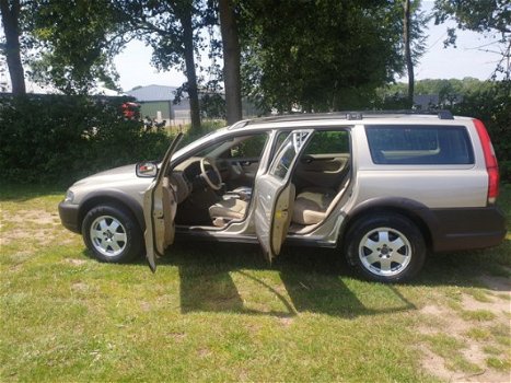 Volvo V70 Cross Country - 2.4 T Comfort Line meeneemprijs - 1