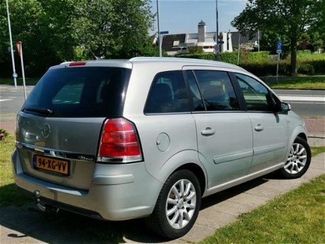 Opel Zafira - 2.2 Executive Aut/Airco/Cruise/El.ramen/NAP/APK - 1