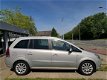 Opel Zafira - 2.2 Executive Aut/Airco/Cruise/El.ramen/NAP/APK - 1 - Thumbnail