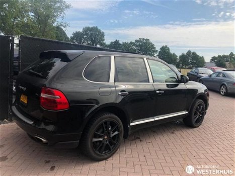 Porsche Cayenne - S - 1