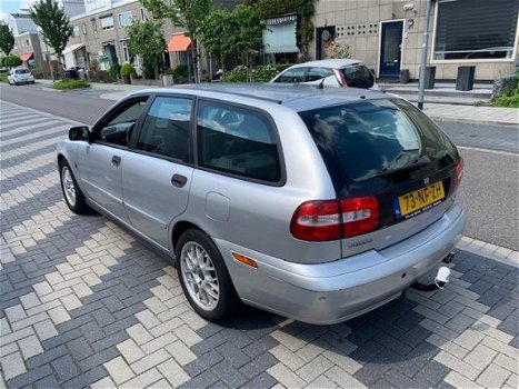 Volvo V40 - 1.8 Europa / nap / airco / nette staat / nwe apk - 1