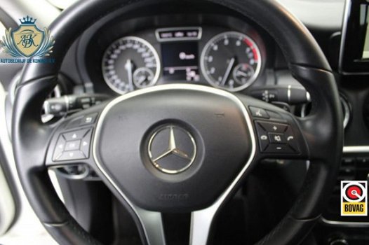 Mercedes-Benz A-klasse - 180 Automaat, LED, NAVI, leer, PDC - 1