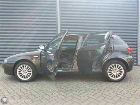 Alfa Romeo 147 - 1.6 T.Spark BOSE NAP NW Distrib LUXE - 1