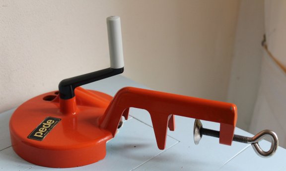 Pede snijboonmolen - oranje - nr. 1