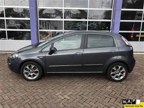 Fiat Punto - 1.3 M-Jet Easy * NAVIGATIE * LEDER * AIRCO - 1