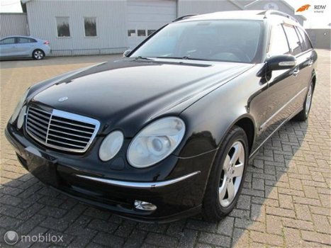 Mercedes-Benz E-klasse Combi - 320 Elegance 4-Matic - 1