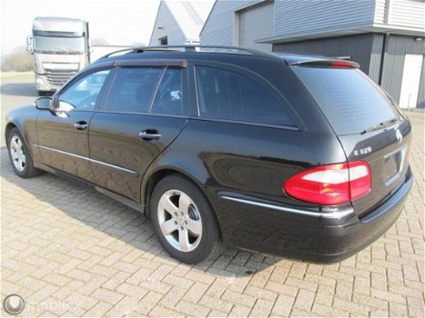 Mercedes-Benz E-klasse Combi - 320 Elegance 4-Matic - 1