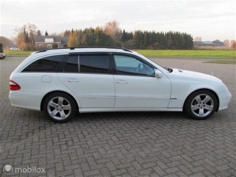 Mercedes-Benz E-klasse Combi - - 320 YOUNTIMER 7 zitter. 83246 KM - 1