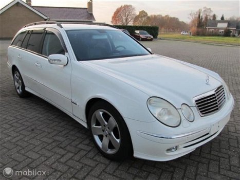 Mercedes-Benz E-klasse Combi - - 320 YOUNTIMER 7 zitter. 83246 KM - 1