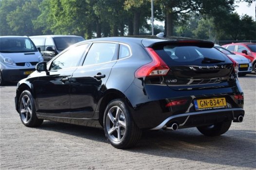 Volvo V40 - 2.0 D2 R-Design Navigatie *All in prijs - 1