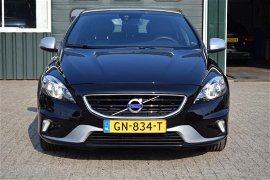 Volvo V40 - 2.0 D2 R-Design Navigatie *All in prijs - 1