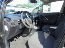 Toyota Verso - 1.8 VVT-i Business 5P Climate / Cruise Control, camera & trekhaak