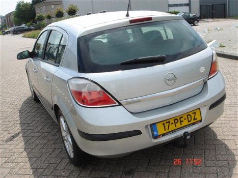Opel Astra - 1.8 Sport Airco/5dr/met boekjes en NAP - 1