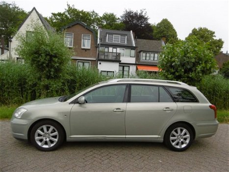 Toyota Avensis Wagon - 1.8 VVTi Linea Luna Automaat Leder Clima Cruise Trekhaak 1300kg - 1