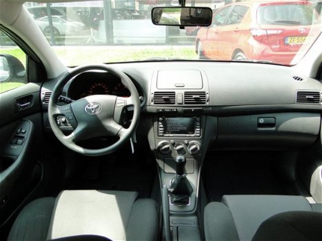 Toyota Avensis - 1.6 Sedan Business Navigatie/Climate/Trekhaak - 1