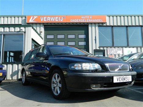 Volvo V70 - 2.4 D5 AUT Edition - 1