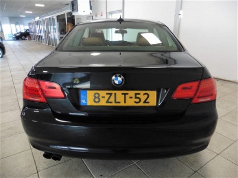 BMW 3-serie Coupé - 325d High Executive / 310 PK / LCI / F1 / LEDER / NAVI / XENON / LMV 19'' / TOP - 1