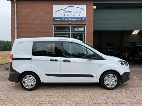 Ford Transit Courier - Personenwagen - 1