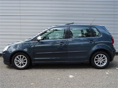 Volkswagen Polo - 1.4 TDI Optive / 5-deurs / Schuif-kanktel dakje / - 1