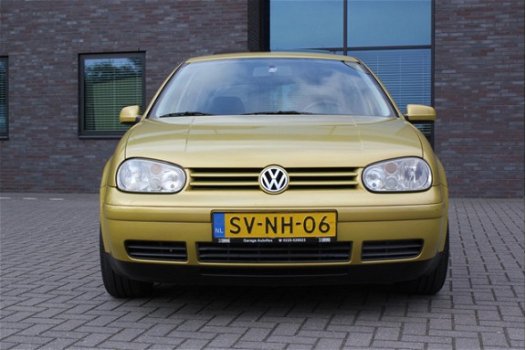 Volkswagen Golf - 1.6 - 1