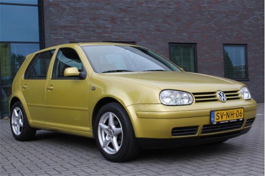 Volkswagen Golf - 1.6 - 1