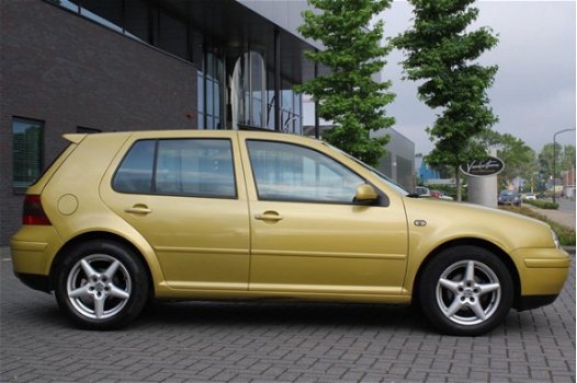 Volkswagen Golf - 1.6 - 1