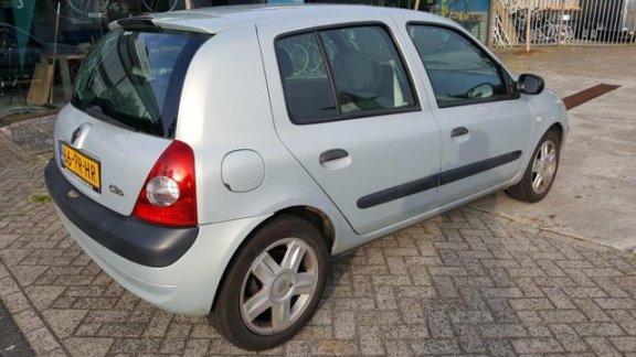 Renault Clio - 1.6-16V Dynamique Luxe INRUIL MOGELIJK AUTOMAAT - 1