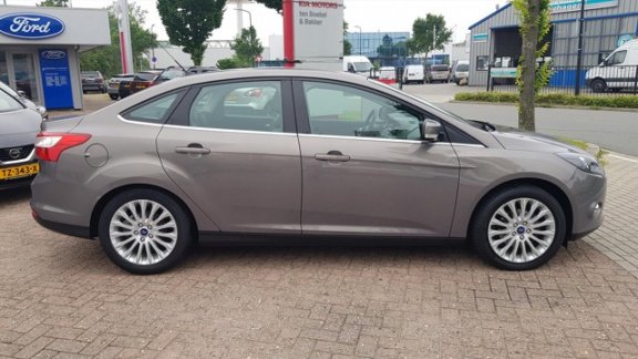 Ford Focus - 1.6 TI-VCT 125pk 4-deurs First Edition - 1