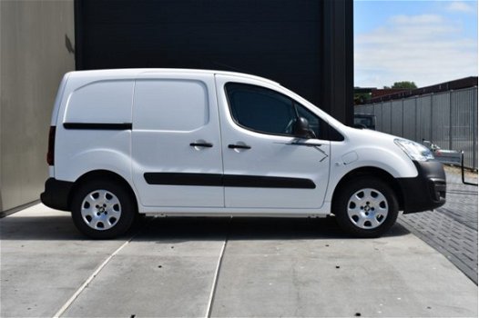 Peugeot Partner - Electric L1 Premium | AIRCO | CRUISE CONTROL | 3 PERSOONS | PDC | EXCL. BTW - 1