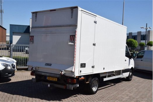 Volkswagen Crafter - 50 2.0 TDI 163pk Bakwagen met laadklep en trekhaak 3.500kg. 05-2013 - 1