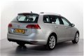 Volkswagen Golf - 1.6 TDI Highline BlueMotion Navigatie Climate Alcantara 200x Vw-Audi-Seat-Skoda - 1 - Thumbnail