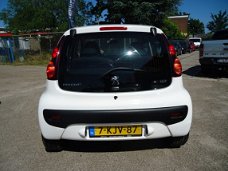 Peugeot 107 - 1.0 ACTIVE 5 DEURS / LED DAGRIJVERLICHTING / AIRCO / ELEK RMN / LM VELGEN 15 INCH / C.