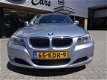 BMW 3-serie Touring - 318i 143PK, Business Line, NAV prof, Dealeronderhouden NL auto, NAP - 1 - Thumbnail