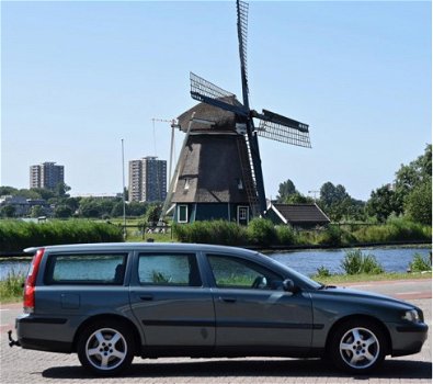 Volvo V70 - 2.4 Comfort Line - 1