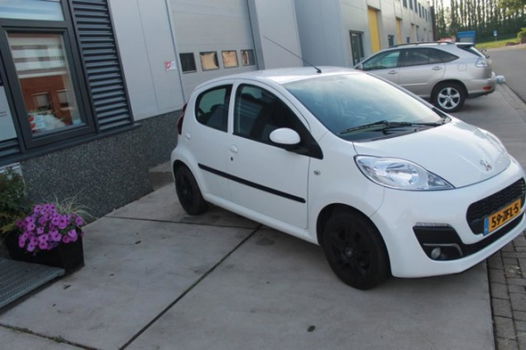 Peugeot 107 - 1.0 Active - 1