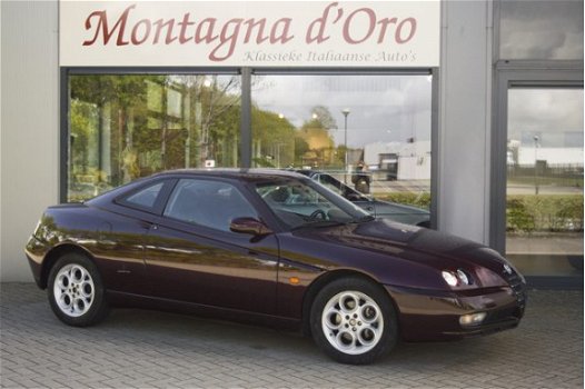 Alfa Romeo GTV - 2.0 JTS - 1