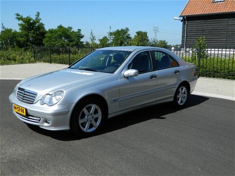 Mercedes-Benz C-klasse - 200 CDI Classic AUTOMAAT NAVI PDC 178000KM - 1