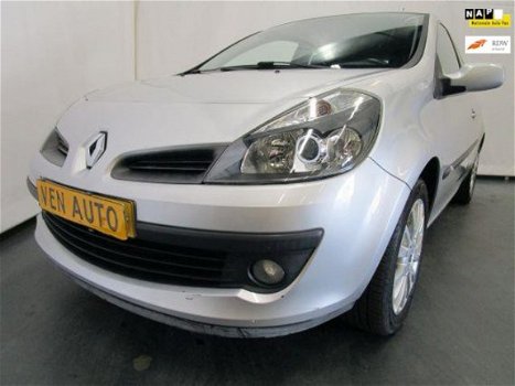 Renault Clio - 1.6-16V Dynamique Luxe Airco trekhaak - 1