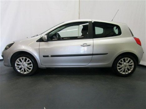 Renault Clio - 1.6-16V Dynamique Luxe Airco trekhaak - 1