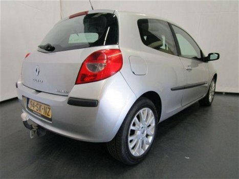 Renault Clio - 1.6-16V Dynamique Luxe Airco trekhaak - 1