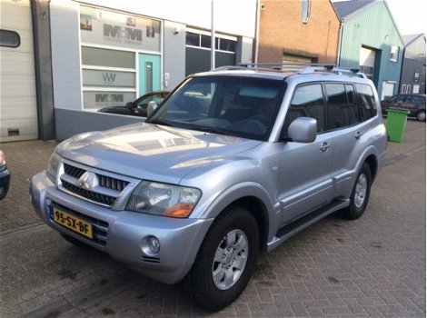 Mitsubishi Pajero - 3.2 DI-D Long Body Autom 7 prs APK 9-2020 - 1