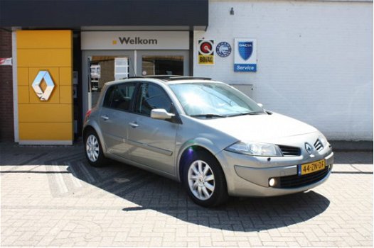 Renault Mégane - II 1.6-16V Tech Line + Trekhaak + Xenon, Dealer onderhouden - 1