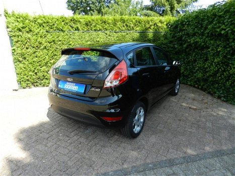 Ford Fiesta - 1.0 Style Ultimate 1e Eigenaar - Weinig km's - NAP - Airco - Parkhulp V+A - LM Velgen - 1