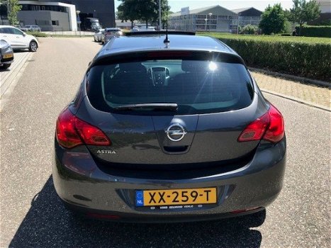 Opel Astra - 1.6 Edition AUTOMAAT 5-Drs - 1