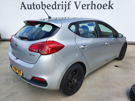 Kia Cee'd - 1.6 GDI 135 PK 5DRS COMFORTLINE - 1